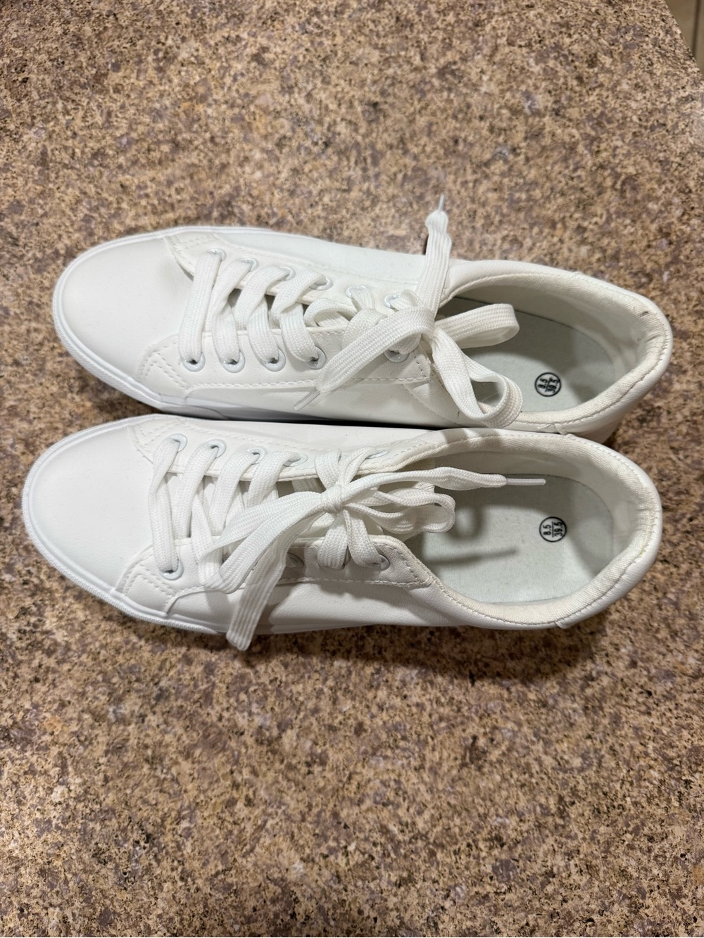 White Low-Top Casual Sneakers with Gum Sole - Picture 4 of 9